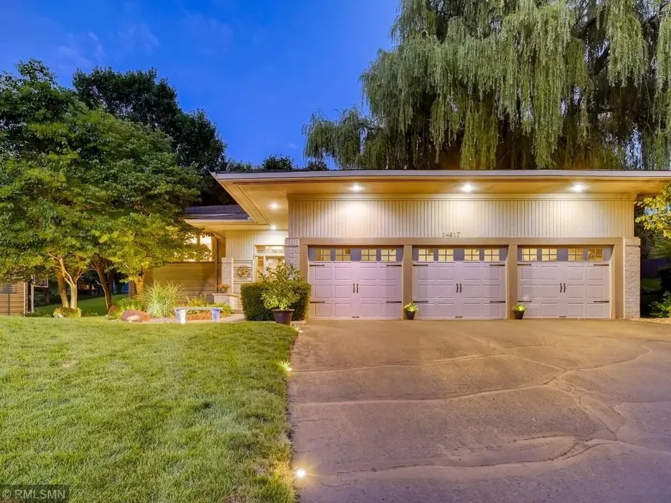 Sygma House — 14827 Interlachen Ln, Burnsville MN